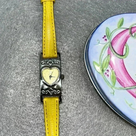 Brighton watch Santa Paula rare yellow w metal box *needs new battery - Picture 8 of 9